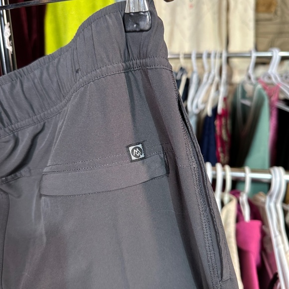 Cloud veil Gray Joggers with Relaxed Fit and Elastic Waistband - Picture 4 of 5